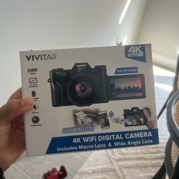 Vivitar camera - Picture 1 of 4